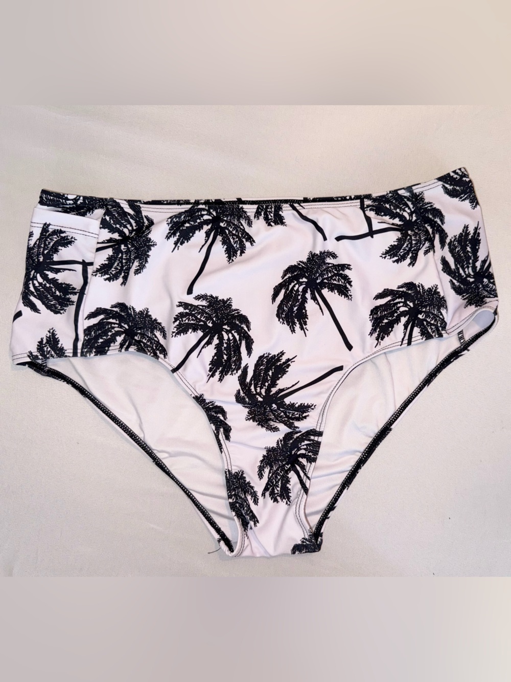 Women NWOT High-Waist Palm Tree Print Black/White Bikini Bottoms Plus Size 2X